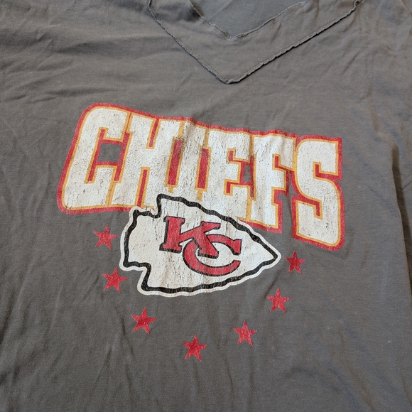 Gray Chiefs Short Sleeve Tee - Picture 2 of 4
